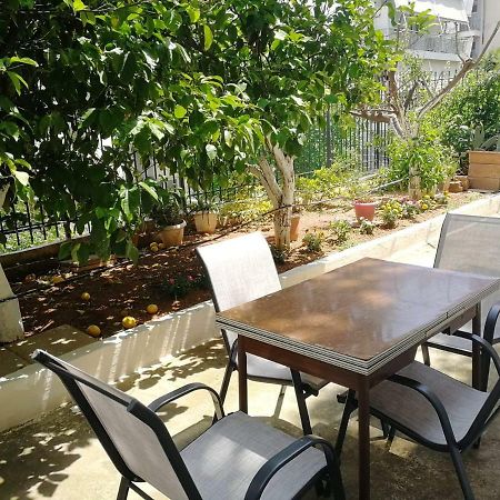 Lemontree Apartment Athena Bagian luar foto