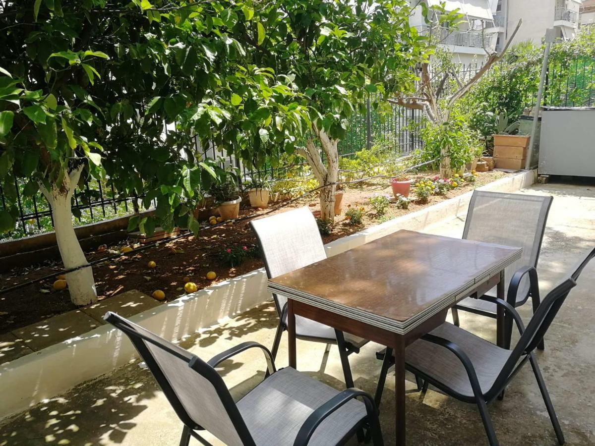 Lemontree Apartment Athena Bagian luar foto