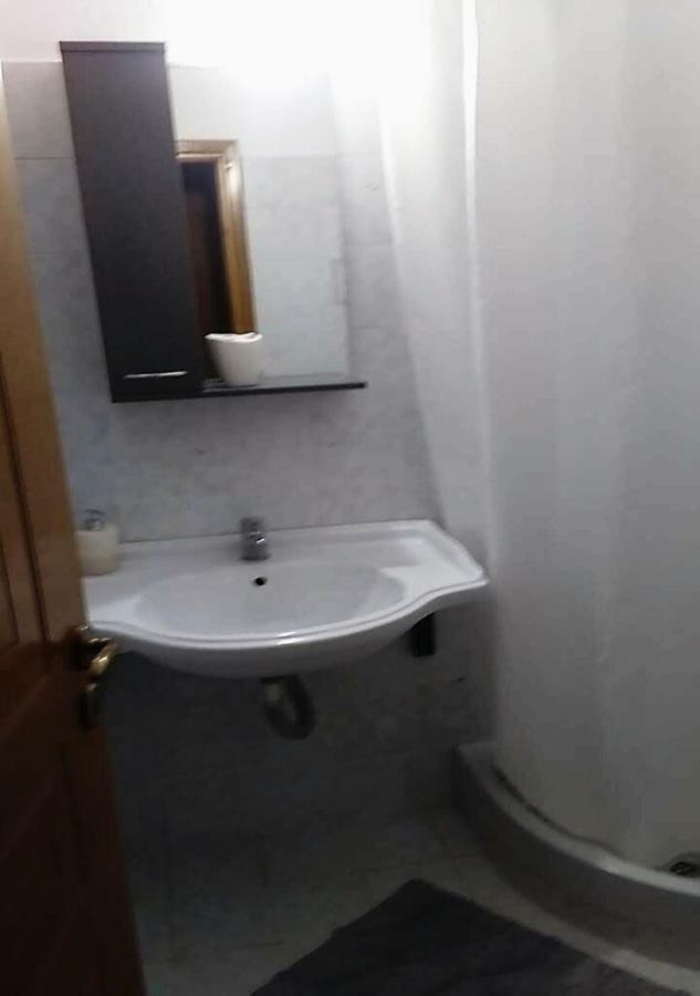 Lemontree Apartment Athena Bagian luar foto